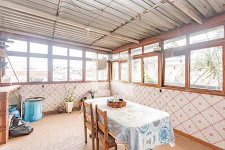 Casa à venda com 400m², 2 quartos e 1 vagaÁrea de Serviço