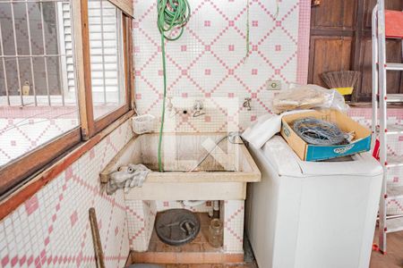 Casa à venda com 400m², 2 quartos e 1 vagaÁrea de Serviço