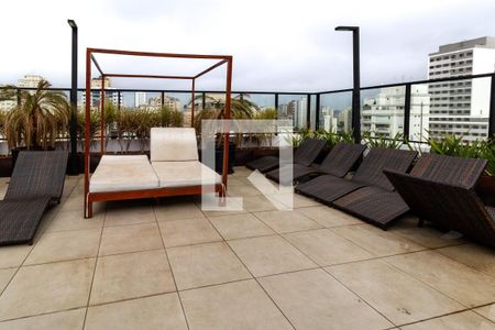 Apartamento à venda com 32m², 1 quarto e sem vagaÁrea comum - Piscina