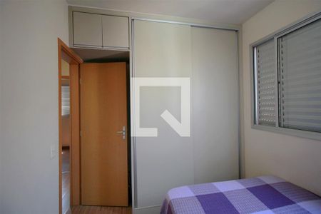 Suite de apartamento à venda com 3 quartos, 60m² em Fernão Dias, Belo Horizonte