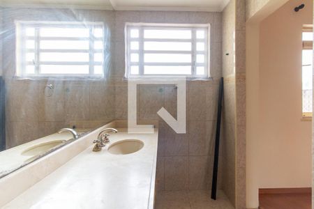 Apartamento à venda com 140m², 3 quartos e sem vagaBanheiro da Suíte 1