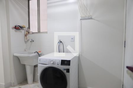 Apartamento à venda com 97m², 2 quartos e 1 vagaÁrea de Serviço