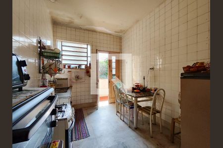 Casa à venda com 300m², 4 quartos e 4 vagasCozinha