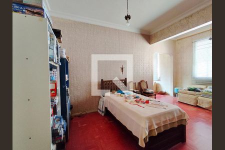 Casa à venda com 300m², 4 quartos e 4 vagasSuíte