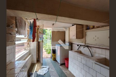 Casa à venda com 300m², 4 quartos e 4 vagasÁrea de Serviço