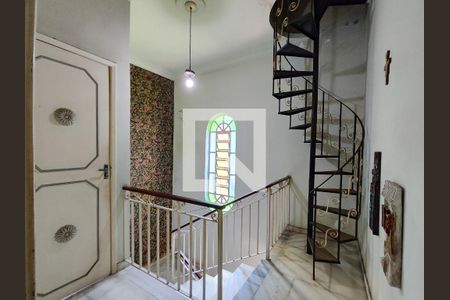 Casa à venda com 300m², 4 quartos e 4 vagasHall social