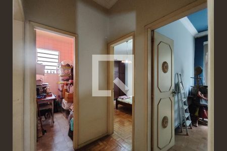 Casa à venda com 300m², 4 quartos e 4 vagasCorredor