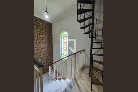 Casa à venda com 300m², 4 quartos e 4 vagasHall social