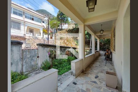 Casa à venda com 300m², 4 quartos e 4 vagasEntrada