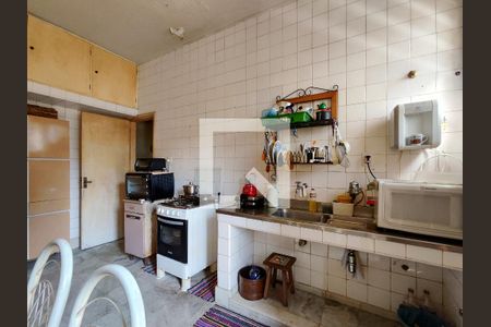 Casa à venda com 300m², 4 quartos e 4 vagasCozinha