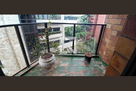 Apartamento à venda com 209m², 4 quartos e 4 vagasVaranda Suíte Master