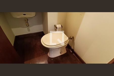 Apartamento à venda com 209m², 4 quartos e 4 vagasBanheiro Social