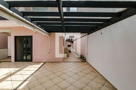 Casa para alugar com 297m², 3 quartos e 2 vagasQuintal 