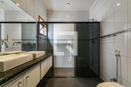 Casa para alugar com 297m², 3 quartos e 2 vagasBanheiro - Quarto 1 - Suíte