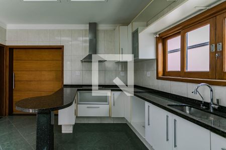 Casa para alugar com 297m², 3 quartos e 2 vagasCozinha 