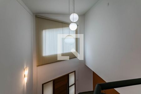 Casa para alugar com 297m², 3 quartos e 2 vagasHall de Escadas