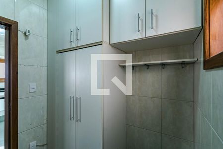 Casa para alugar com 297m², 3 quartos e 2 vagasDispensa - Cozinha 