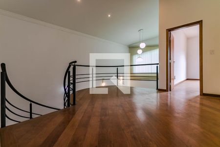 Casa para alugar com 297m², 3 quartos e 2 vagasHall de Escadas