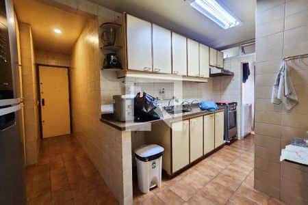 Apartamento à venda com 137m², 3 quartos e 2 vagasCozinha