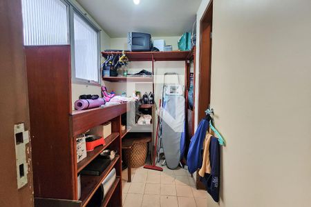 Apartamento à venda com 137m², 3 quartos e 2 vagasQuarto de Serviço