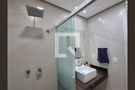 Apartamento à venda com 301m², 4 quartos e 3 vagasBanheiro social