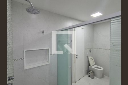 Apartamento à venda com 301m², 4 quartos e 3 vagasBanheiro da Suíte
