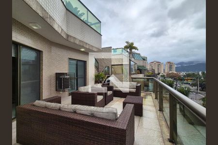 Apartamento à venda com 301m², 4 quartos e 3 vagasVaranda