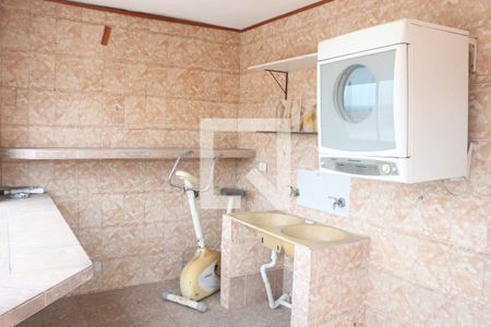 Casa à venda com 160m², 3 quartos e 2 vagasÁrea de Serviço