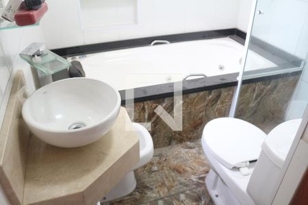 Casa à venda com 160m², 3 quartos e 2 vagasBanheiro da Suíte 1