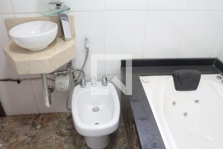 Casa à venda com 160m², 3 quartos e 2 vagasBanheiro da Suíte 1