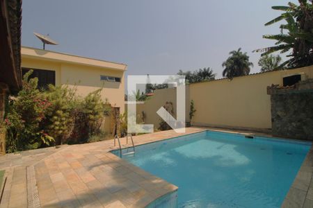 Casa à venda com 650m², 4 quartos e 3 vagasPiscina