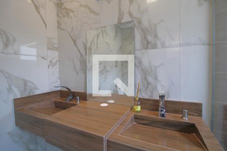 Casa à venda com 650m², 4 quartos e 3 vagasBanheiro suíte 2