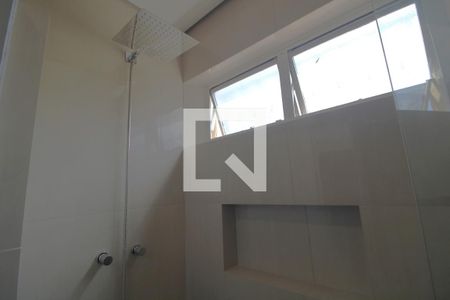 Casa à venda com 650m², 4 quartos e 3 vagasChuveiro banheiro comum