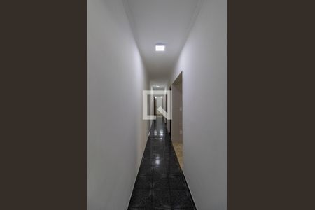 Casa para alugar com 120m², 3 quartos e 1 vaga Casa para alugar com 120m², 3 quartos e 1 vagaCorredor