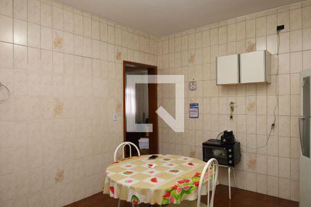 Casa à venda com 350m², 3 quartos e 3 vagasCozinha