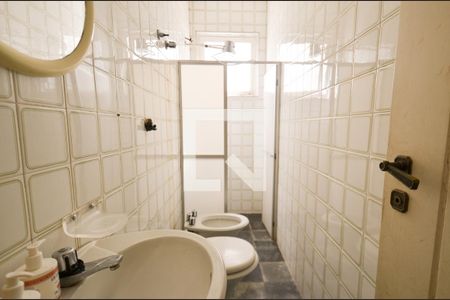 Casa para alugar com 660m², 4 quartos e 5 vagas Casa para alugar com 660m², 4 quartos e 5 vagasBanheiro de serviço