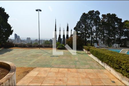 Casa para alugar com 660m², 4 quartos e 5 vagas Casa para alugar com 660m², 4 quartos e 5 vagasQuadra de esportes