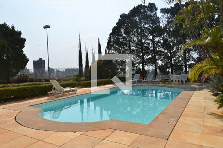 Casa para alugar com 660m², 4 quartos e 5 vagas Casa para alugar com 660m², 4 quartos e 5 vagasÁrea piscina