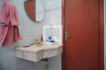 Casa à venda com 381m², 3 quartos e 1 vagaBanheiro 3