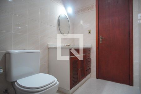 Casa à venda com 381m², 3 quartos e 1 vagaBanheiro da Suíte