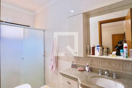 Casa à venda com 220m², 3 quartos e 5 vagasBanheiro do Quarto 2