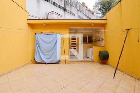 Casa à venda com 220m², 3 quartos e 5 vagasQuintal