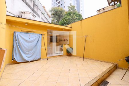 Casa à venda com 220m², 3 quartos e 5 vagasQuintal