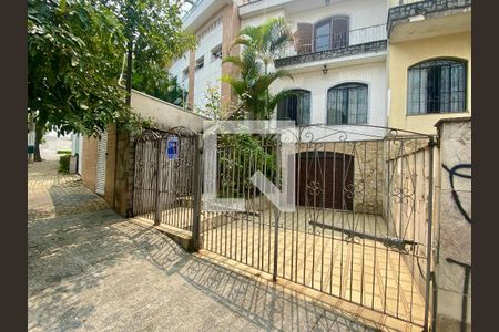 Casa à venda com 220m², 3 quartos e 5 vagasFachada