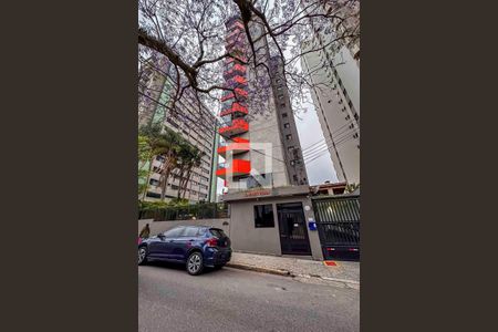 Apartamento para alugar com 200m², 3 quartos e 3 vagasFachada e portaria