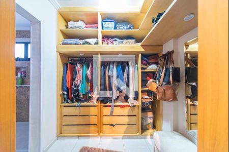 Apartamento para alugar com 200m², 3 quartos e 3 vagasCloset do Quarto 1