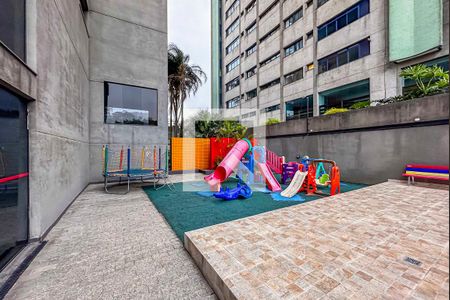 Apartamento para alugar com 200m², 3 quartos e 3 vagasÁrea comum - Playground