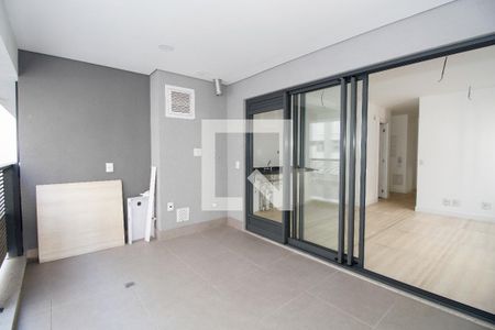 Apartamento à venda com 65m², 2 quartos e 1 vaga Apartamento à venda com 65m², 2 quartos e 1 vagaVaranda