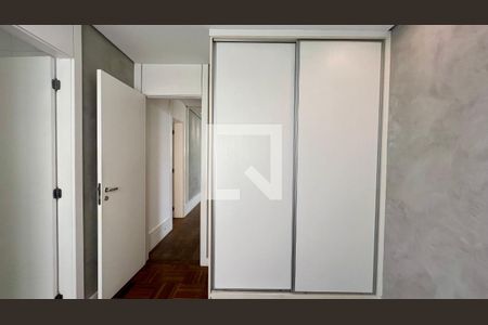 Apartamento à venda com 140m², 3 quartos e 2 vagas Apartamento à venda com 140m², 3 quartos e 2 vagasSuite 2