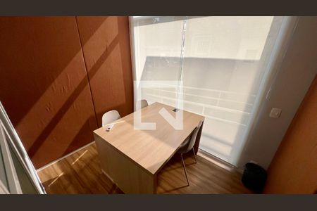 Apartamento à venda com 140m², 3 quartos e 2 vagas Apartamento à venda com 140m², 3 quartos e 2 vagasCoworking